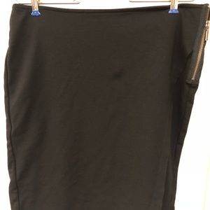 Black cotton stretch skirt
